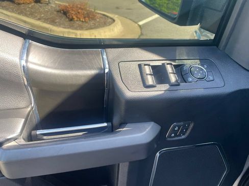Used 2020 Ford F150 Platinum w/ Equipment Group 701A Luxury AWD/4WD image 11