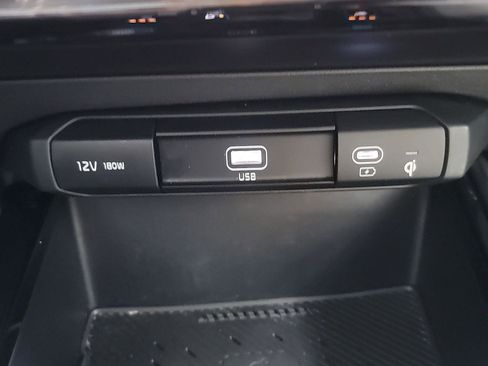Used 2023 Kia Niro EX FWD image 30
