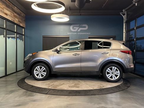 Used 2017 Kia Sportage LX AWD/4WD image 6