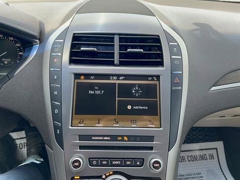 Used 2017 Lincoln MKZ Select image 25