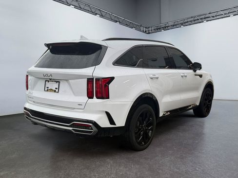 Used 2023 Kia Sorento SX AWD/4WD image 3