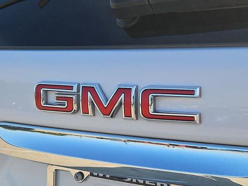 Certified 2024 GMC Terrain SLE image 29