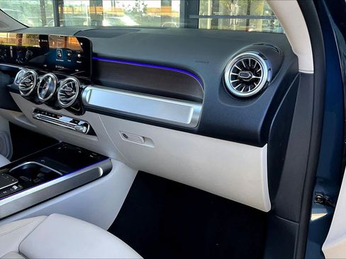 Used 2023 Mercedes-Benz GLB 250 image 18