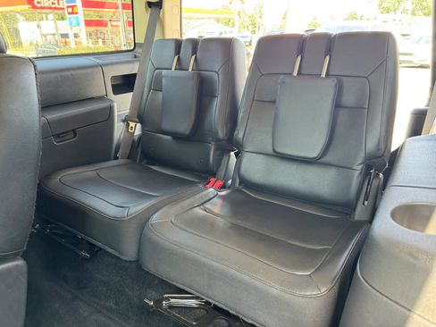 Used 2018 Ford Flex SEL w/ Equipment Group 202A AWD/4WD image 28