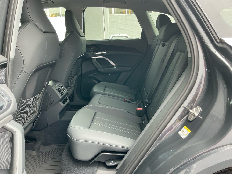 Used 2025 Audi Q5 Premium Plus AWD/4WD image 33