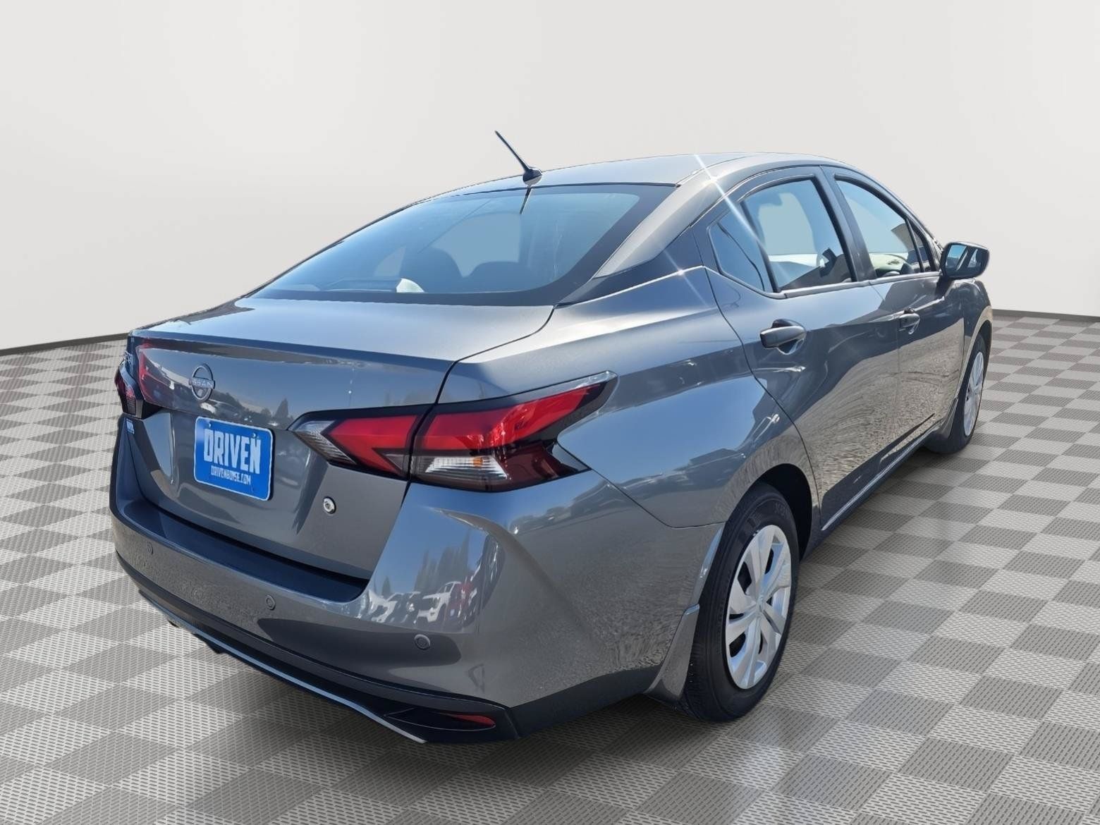 Used 2025 Nissan Versa S w/ Trunk Package FWD image 4