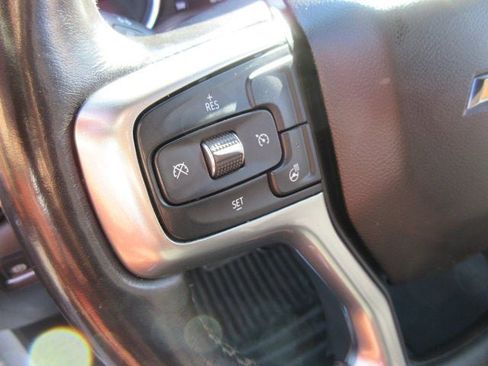 Used 2022 Chevrolet Silverado 3500 LT w/ Convenience Package AWD/4WD image 13