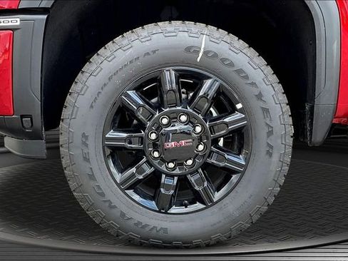 New 2025 GMC Sierra 2500 AT4 w/ Technology Package AWD/4WD image 13