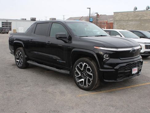 New 2024 Chevrolet Silverado EV RST AWD/4WD image 35