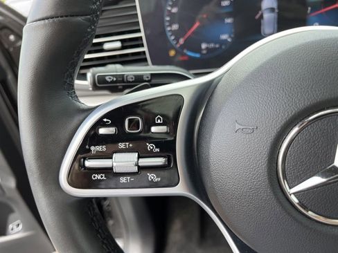 Used 2022 Mercedes-Benz GLE 350 w/ 3rd Row Seat Package image 19