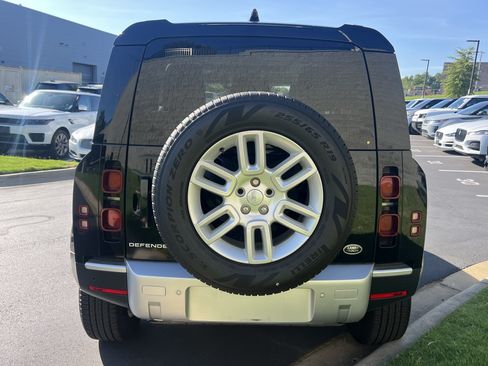 Used 2022 Land Rover Defender 90 S AWD/4WD image 6