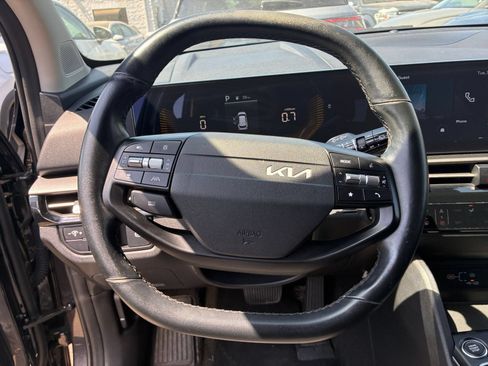 Used 2026 Kia Sportage LX FWD image 28