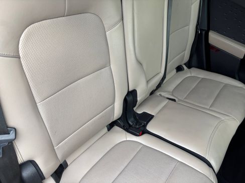 Used 2020 Ford Escape Titanium image 18