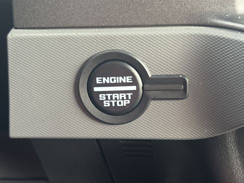 Used 2024 Ford Bronco Everglades image 28