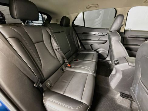 Used 2022 Buick Envision Essence w/ Safety Package FWD image 24