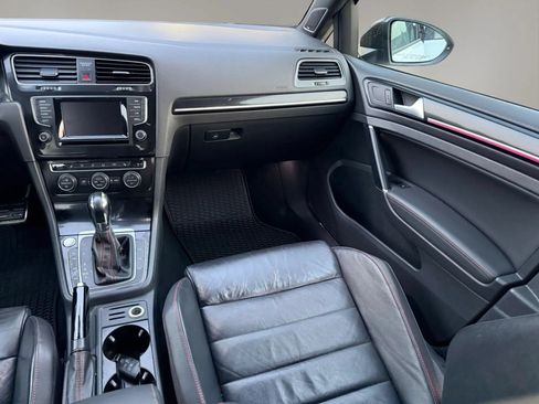 Used 2015 Volkswagen Golf 4-Door FWD image 10