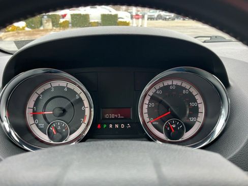 Used 2020 Dodge Grand Caravan SXT image 12