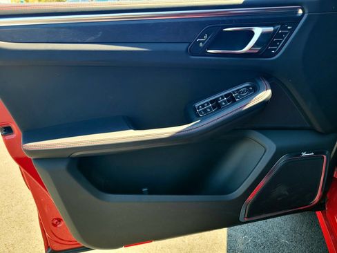 Certified 2026 Porsche Macan GTS AWD/4WD image 20