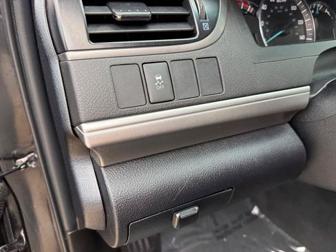 Used 2012 Toyota Camry SE FWD image 15