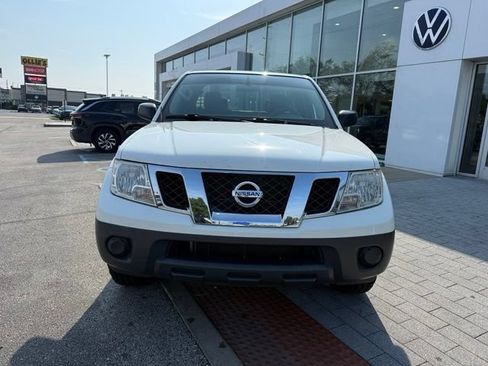 Used 2021 Nissan Frontier S RWD image 2