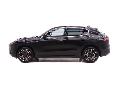 New 2025 Maserati Grecale Modena AWD/4WD image 3