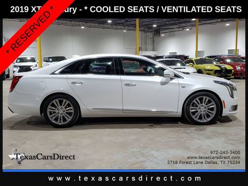 Used 2019 Cadillac XTS Luxury w/ Driver Awareness Package FWD image 5