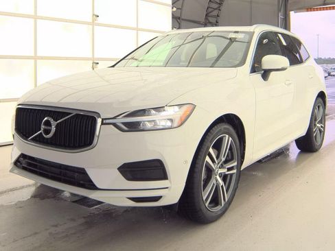 Used 2018 Volvo XC60 T5 Momentum w/ Convenience Package AWD/4WD image 12