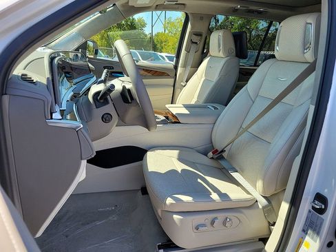New 2024 Cadillac Escalade Premium Luxury Platinum image 11