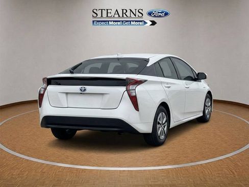 Used 2016 Toyota Prius Three w/ Advanced Technology Package FWD image 15