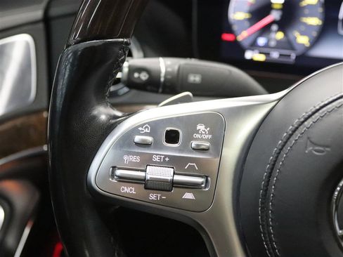 Used 2018 Mercedes-Benz S 560 4MATIC Sedan image 33