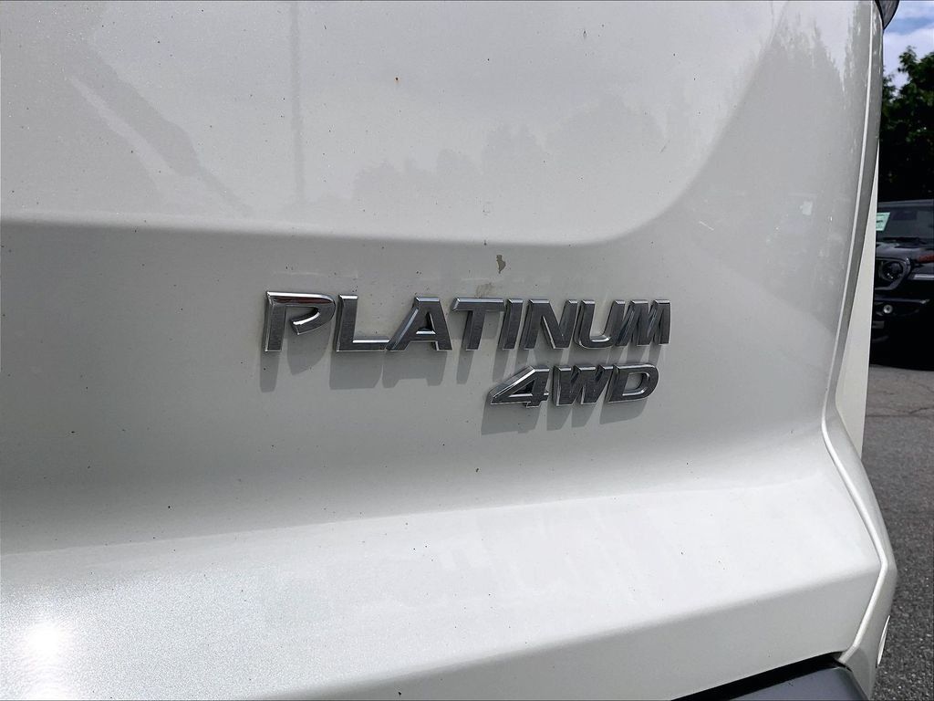 Used 2023 Nissan Pathfinder Platinum w/ Cargo Package AWD/4WD image 29