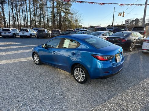 Used 2018 Toyota Yaris iA image 3