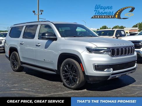 Used 2024 Jeep Wagoneer L Series II w/ Flexible Seating Group AWD/4WD image 1