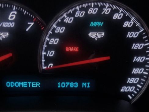 Used 2013 Chevrolet Corvette Z06 w/ 3LZ Preferred Equipment Group RWD image 21