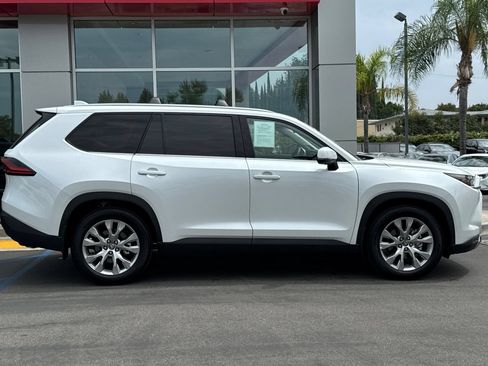 Certified 2026 Toyota Grand Highlander AWD image 4