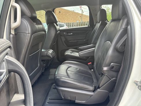 Used 2015 Chevrolet Traverse LT FWD image 26