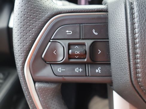 Used 2026 Toyota 4Runner SR5 AWD/4WD image 17