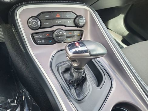 Used 2022 Dodge Challenger GT RWD image 21