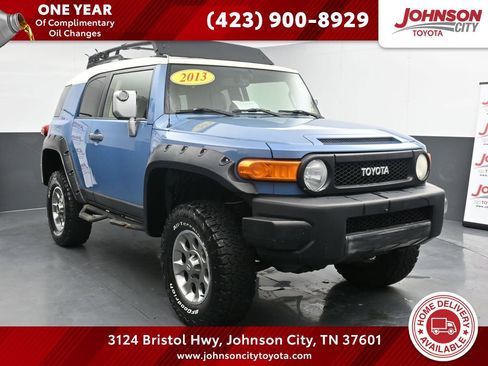 Used 2013 Toyota FJ Cruiser 4WD image 1