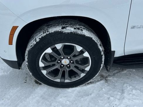 New 2026 Chevrolet Suburban LT w/ Comfort Package image 10