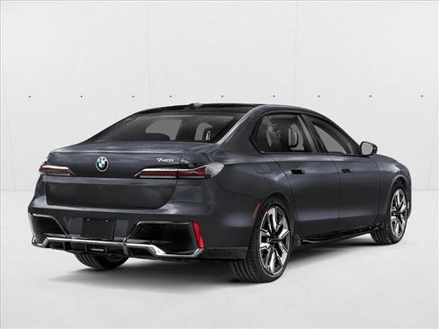 New 2026 BMW 740i w/ Premium Package image 2