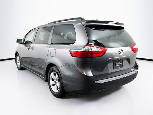 Used 2018 Toyota Sienna LE FWD image 5