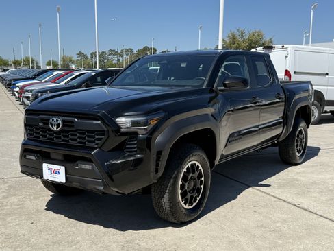 Used 2024 Toyota Tacoma TRD Off-Road image 10