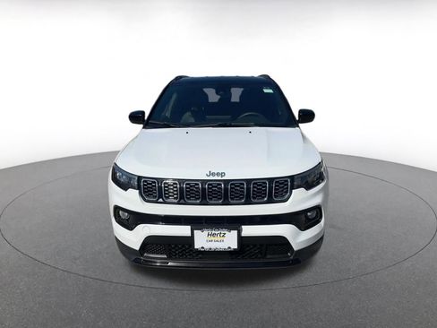 Used 2025 Jeep Compass Limited AWD/4WD image 4