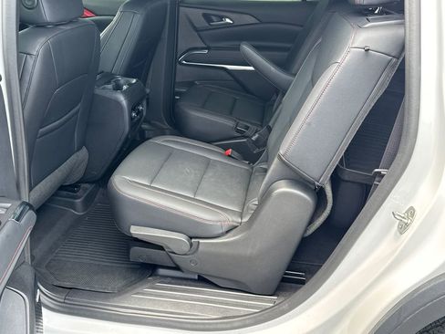 Used 2024 Chevrolet Traverse Z71 w/ Enhanced Driving Package AWD/4WD image 21