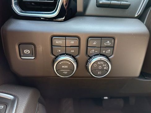 Used 2026 GMC Sierra 1500 Denali w/ Technology Package image 23
