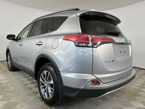 Used 2018 Toyota RAV4 XLE w/ Convenience Package AWD/4WD image 5