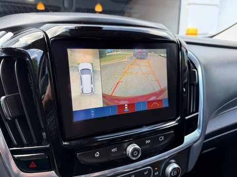 Used 2018 Chevrolet Traverse LT AWD/4WD image 18