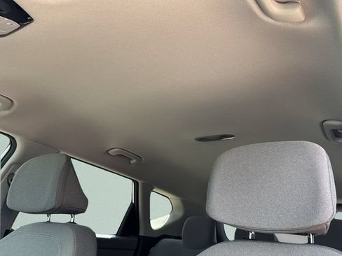 Used 2027 Kia Seltos LX FWD image 28