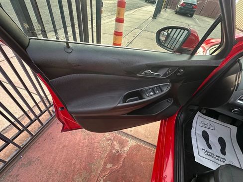 Used 2018 Chevrolet Cruze LT FWD image 7